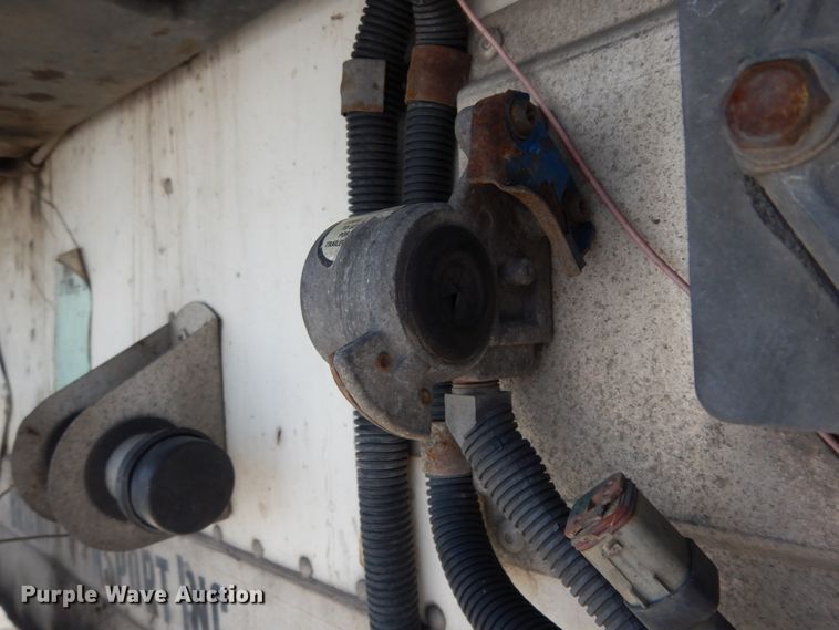 image for item DC2043 2011 Utility Trailers 3000R  refrigerated van trailer