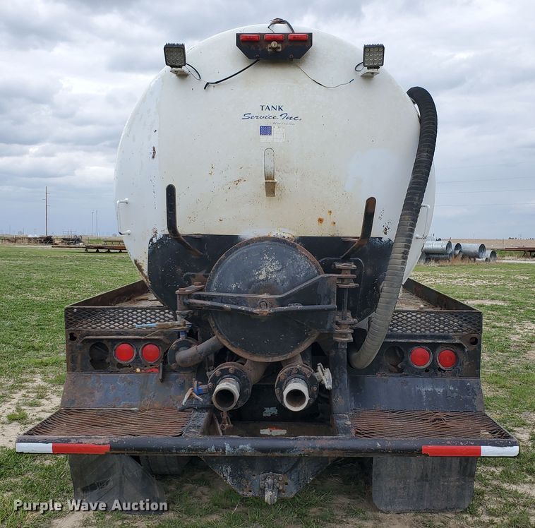 image for item DI4790 2007 Kenworth T800  vacuum truck