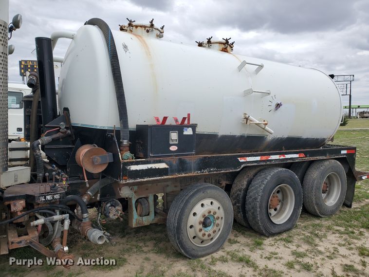 image for item DI4790 2007 Kenworth T800  vacuum truck