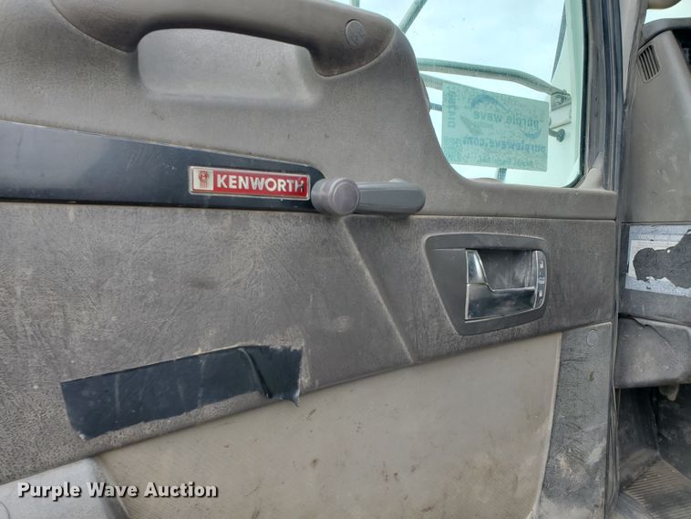 image for item DI4790 2007 Kenworth T800  vacuum truck