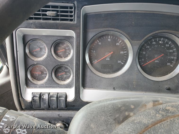 image for item DI4790 2007 Kenworth T800  vacuum truck