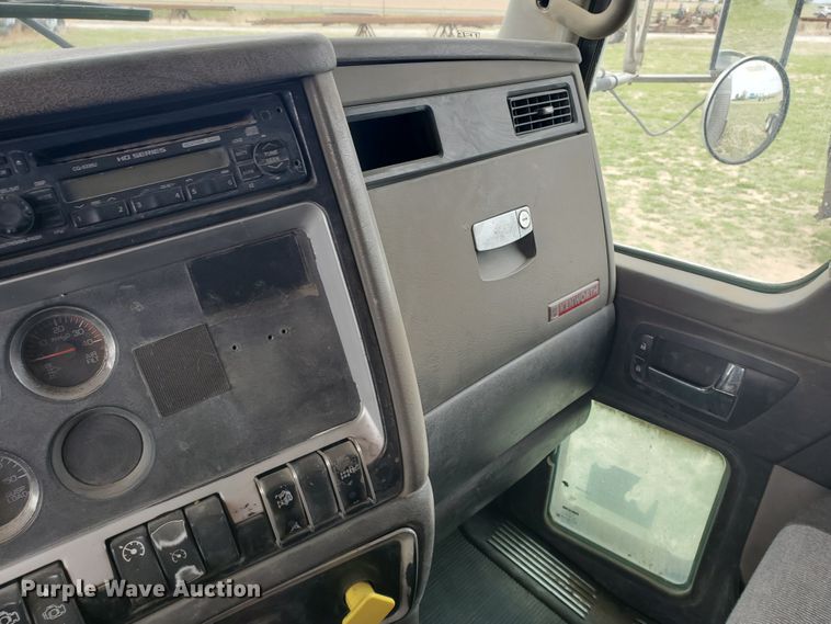 image for item DI4790 2007 Kenworth T800  vacuum truck