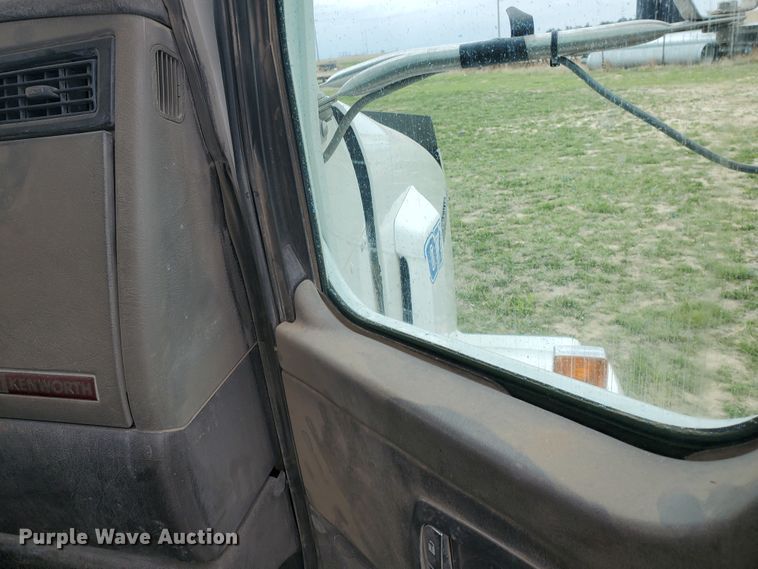 image for item DI4790 2007 Kenworth T800  vacuum truck