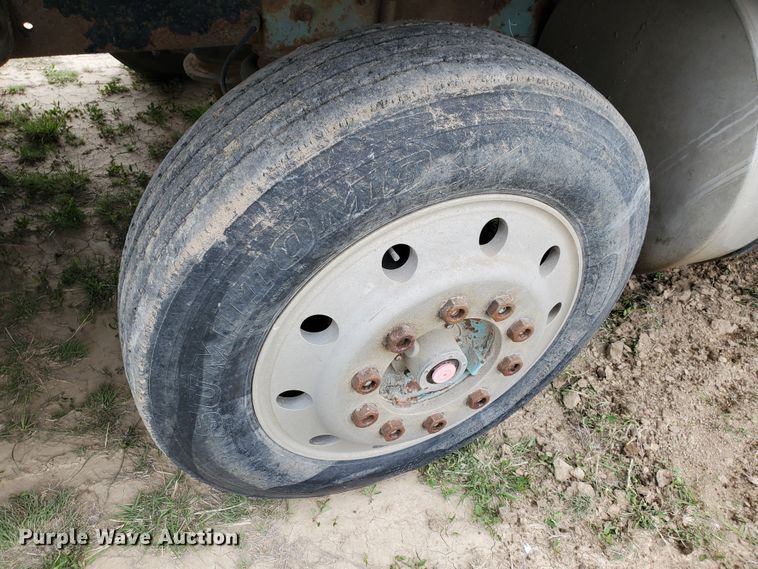 image for item DI4790 2007 Kenworth T800  vacuum truck