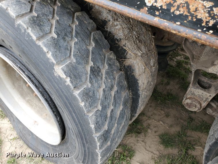 image for item DI4790 2007 Kenworth T800  vacuum truck