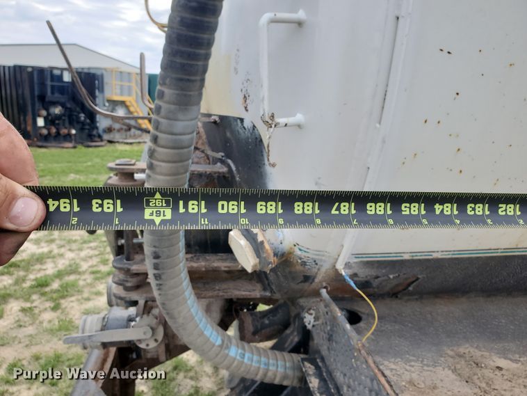 image for item DI4790 2007 Kenworth T800  vacuum truck