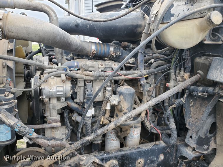 image for item DI4791 2004 Mack CH613  semi truck