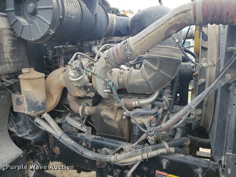 image for item DI4791 2004 Mack CH613  semi truck