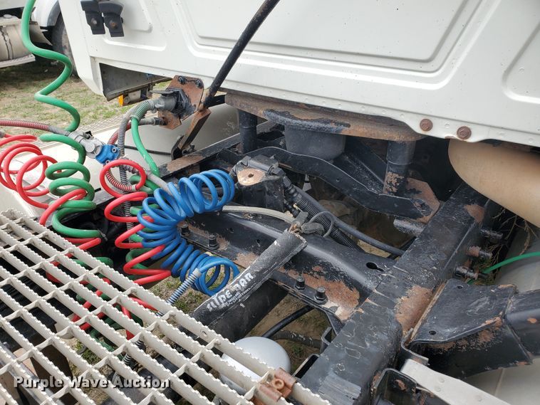 image for item DI4791 2004 Mack CH613  semi truck