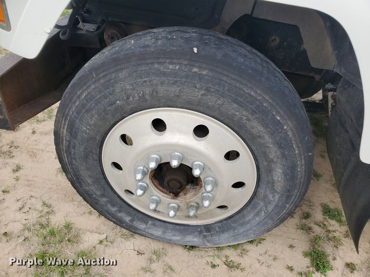 image for item DI4791 2004 Mack CH613  semi truck