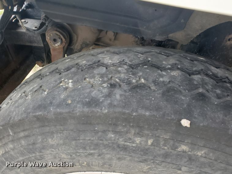 image for item DI4791 2004 Mack CH613  semi truck