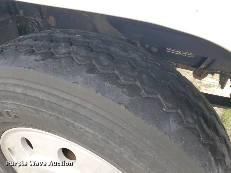 image for item DI4791 2004 Mack CH613  semi truck