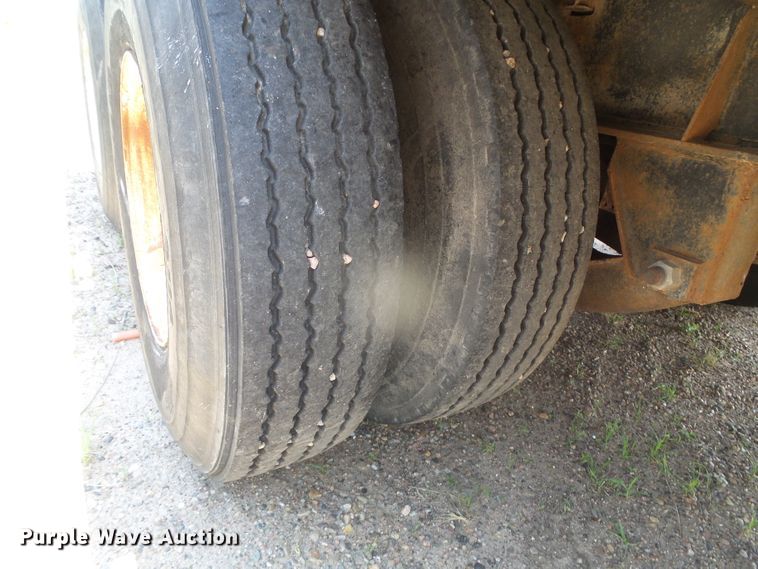 image for item DI5650 1980 Delta DD-48-96  drop deck trailer