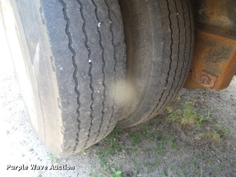 image for item DI5650 1980 Delta DD-48-96  drop deck trailer