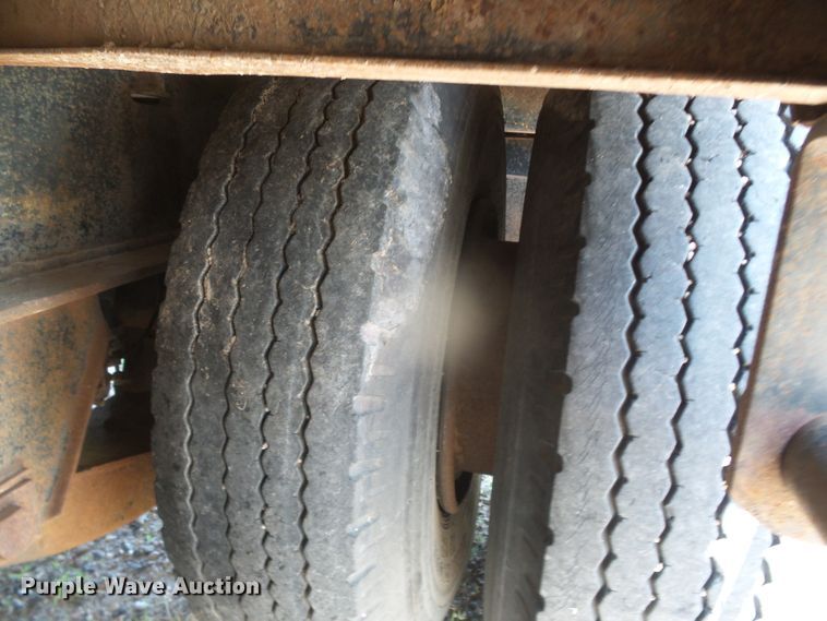 image for item DI5650 1980 Delta DD-48-96  drop deck trailer