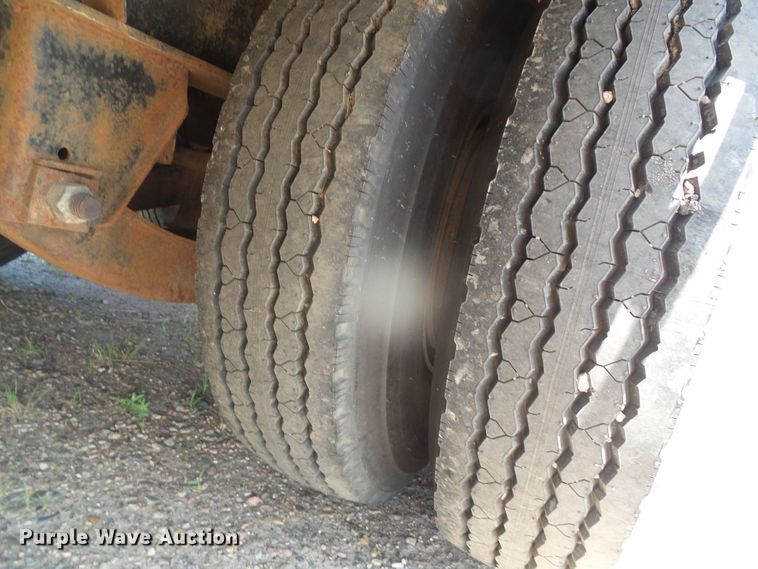 image for item DI5650 1980 Delta DD-48-96  drop deck trailer