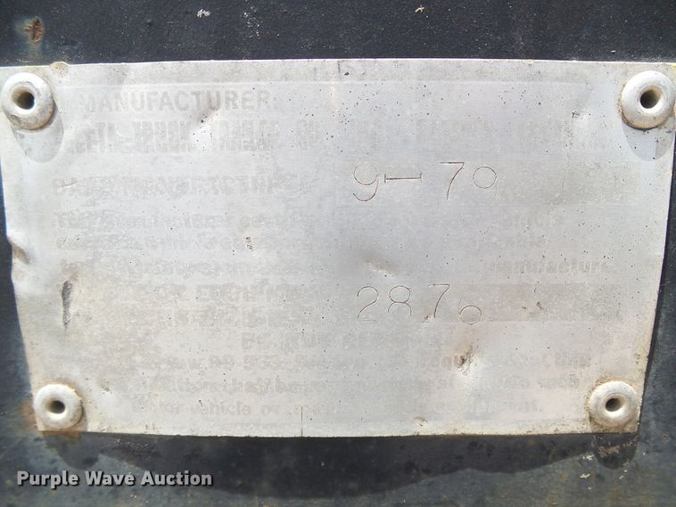 image for item DI5650 1980 Delta DD-48-96  drop deck trailer