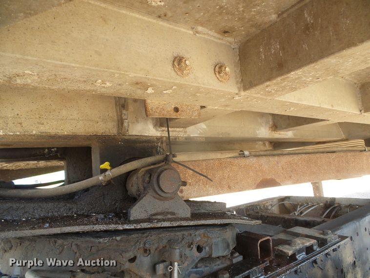 image for item DI5652 1998 CMC T-102 Rail  end dump trailer