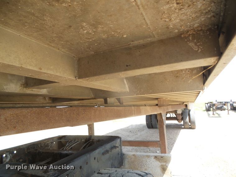 image for item DI5652 1998 CMC T-102 Rail  end dump trailer