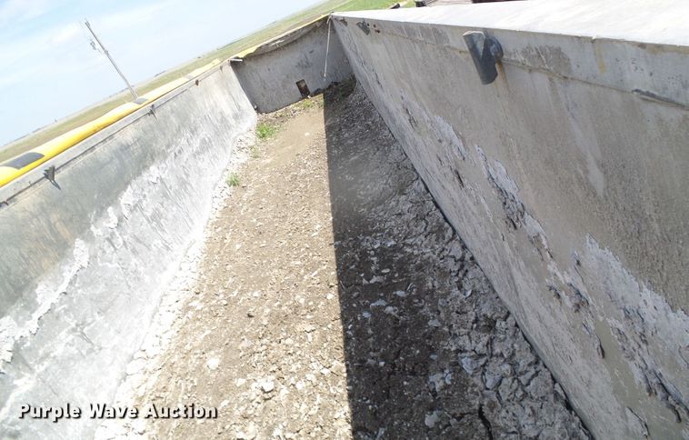 image for item DI5652 1998 CMC T-102 Rail  end dump trailer