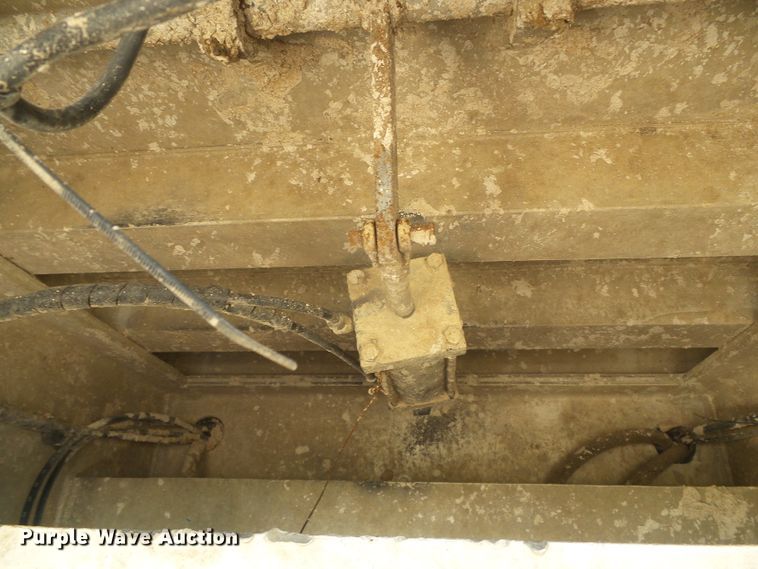 image for item DI5652 1998 CMC T-102 Rail  end dump trailer