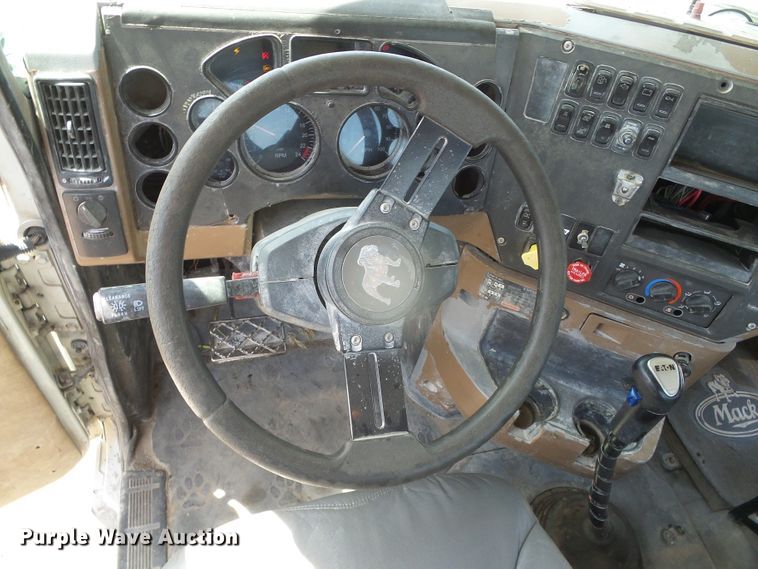 image for item DI5653 2007 Mack CTP  semi truck