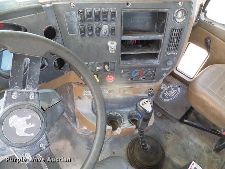 image for item DI5653 2007 Mack CTP  semi truck