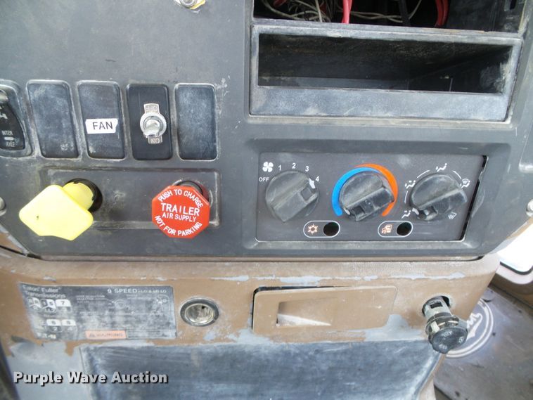 image for item DI5653 2007 Mack CTP  semi truck