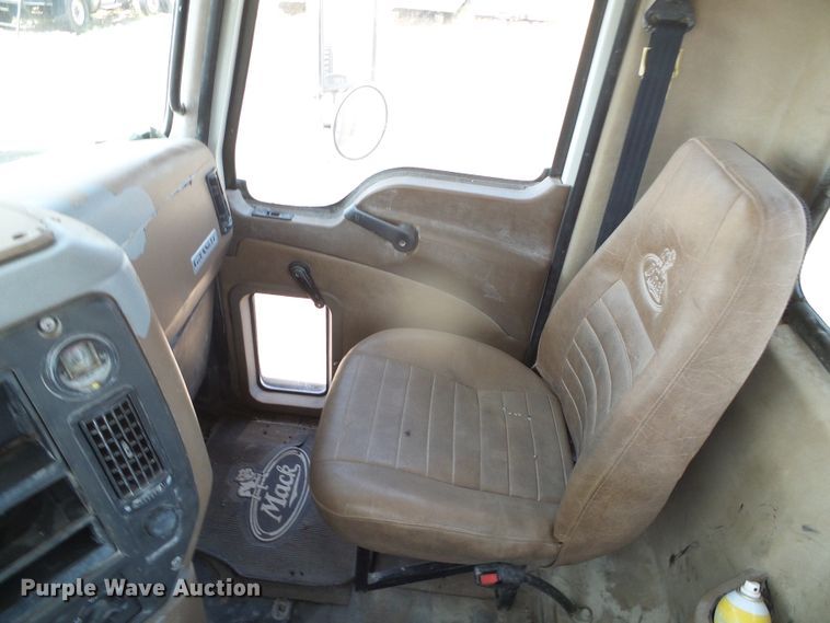 image for item DI5653 2007 Mack CTP  semi truck