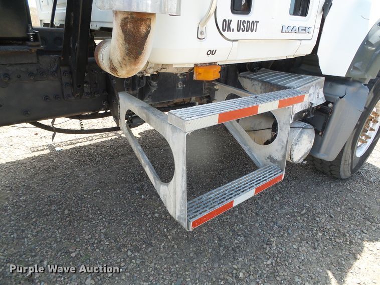 image for item DI5653 2007 Mack CTP  semi truck