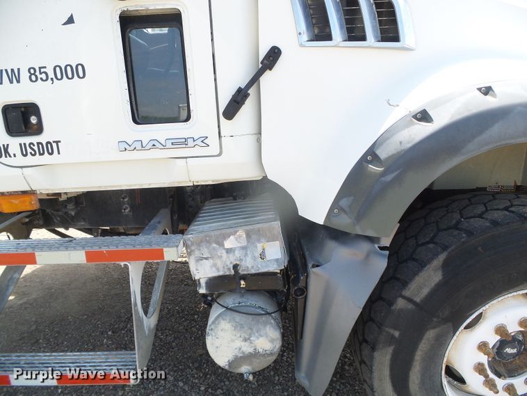 image for item DI5653 2007 Mack CTP  semi truck