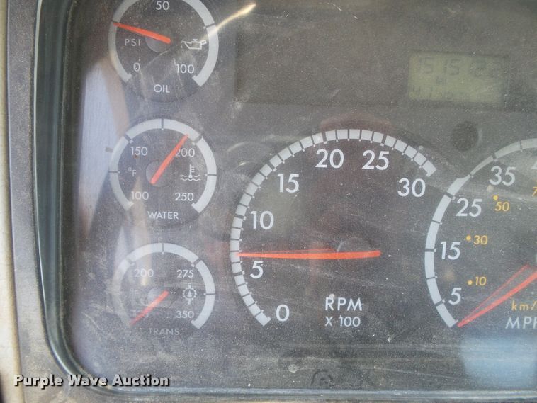 image for item DI5658 2003 Freightliner FL70  utility / service truck