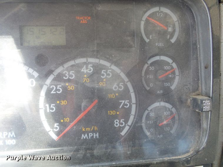 image for item DI5658 2003 Freightliner FL70  utility / service truck