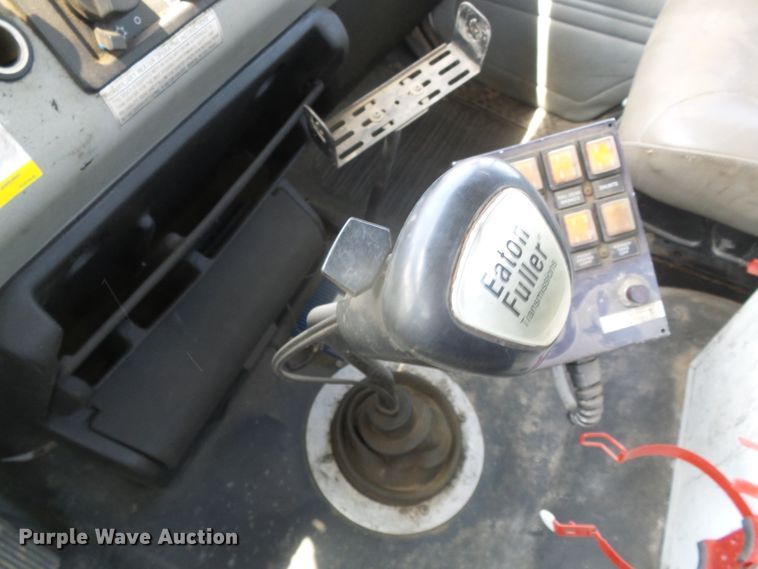 image for item DI5658 2003 Freightliner FL70  utility / service truck