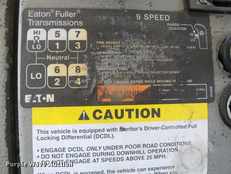 image for item DI5658 2003 Freightliner FL70  utility / service truck