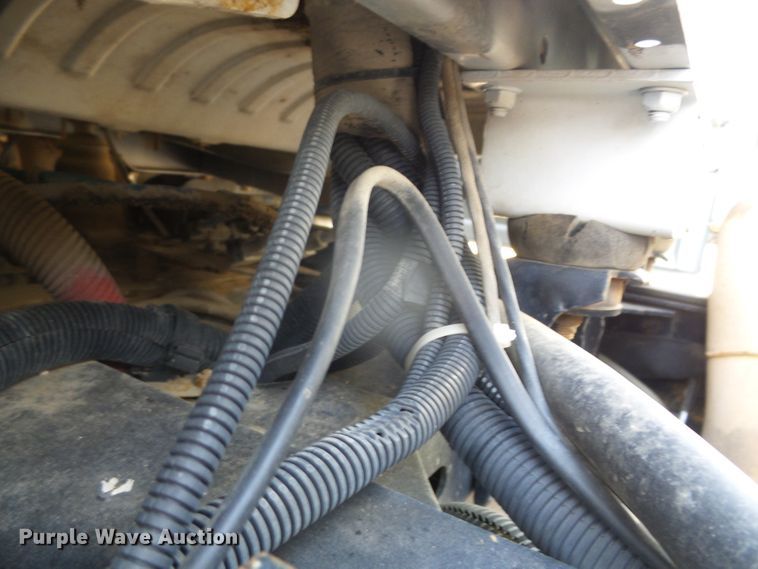 image for item DI5658 2003 Freightliner FL70  utility / service truck