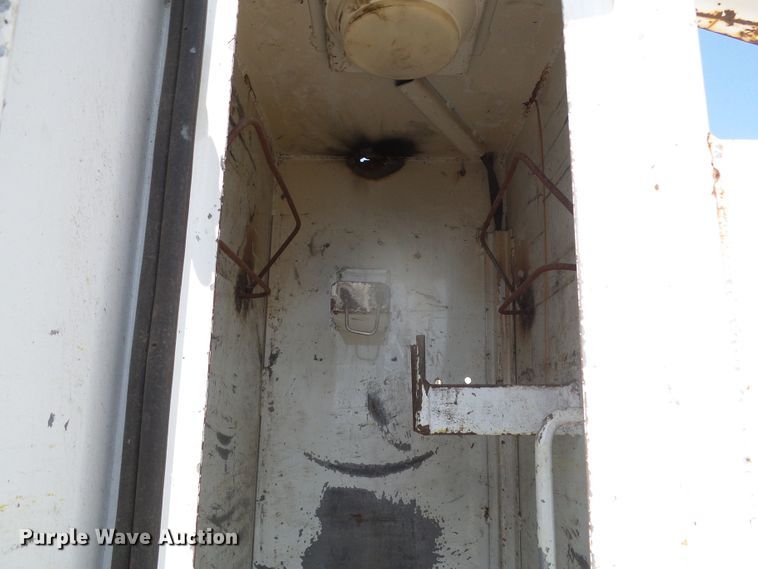 image for item DI5658 2003 Freightliner FL70  utility / service truck