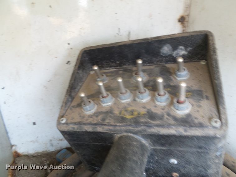 image for item DI5658 2003 Freightliner FL70  utility / service truck