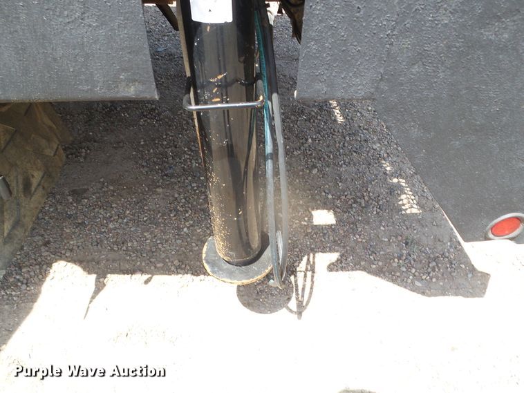 image for item DI5658 2003 Freightliner FL70  utility / service truck