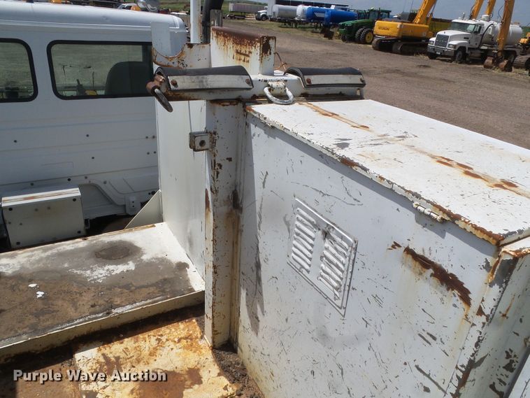 image for item DI5658 2003 Freightliner FL70  utility / service truck