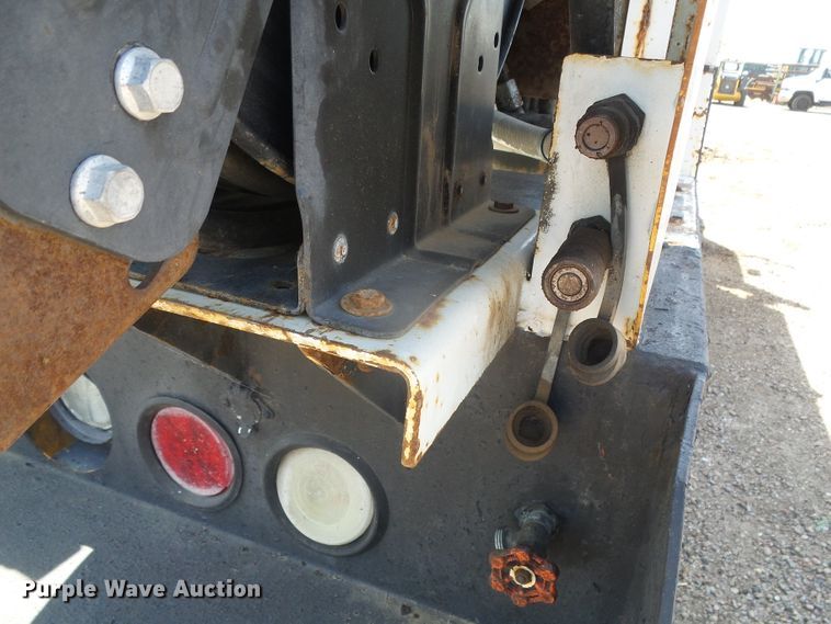 image for item DI5658 2003 Freightliner FL70  utility / service truck