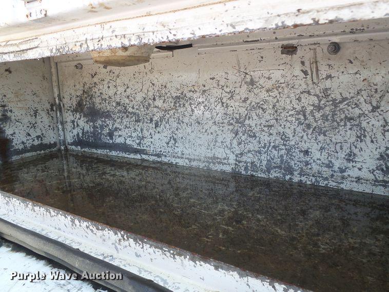 image for item DI5658 2003 Freightliner FL70  utility / service truck