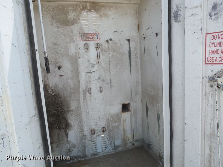 image for item DI5658 2003 Freightliner FL70  utility / service truck