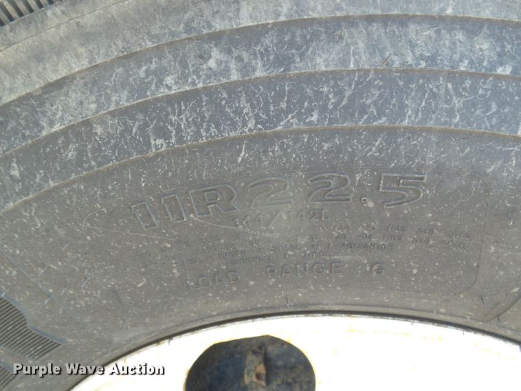 image for item DI5658 2003 Freightliner FL70  utility / service truck