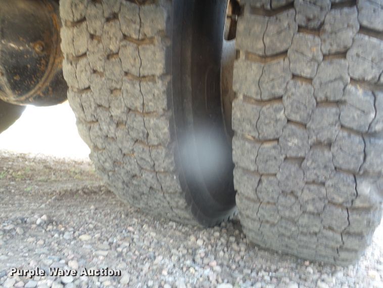 image for item DI5658 2003 Freightliner FL70  utility / service truck