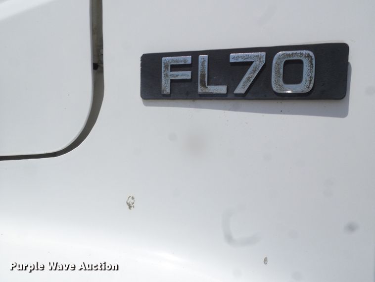 image for item DI5658 2003 Freightliner FL70  utility / service truck