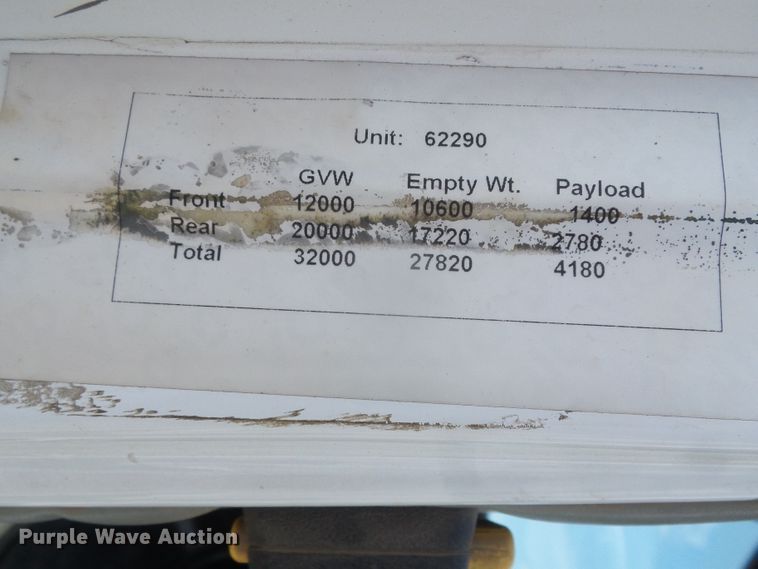 image for item DI5658 2003 Freightliner FL70  utility / service truck