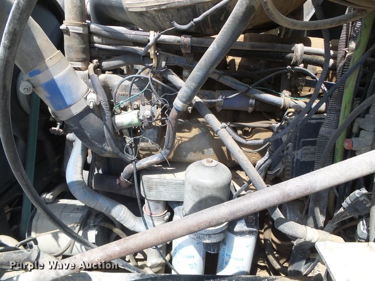 image for item DI5660 2002 Mack CH600  semi truck