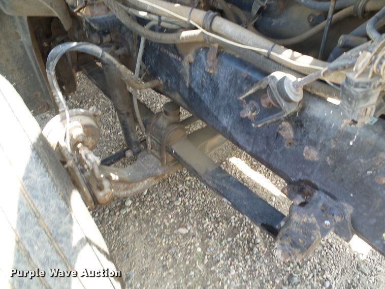 image for item DI5660 2002 Mack CH600  semi truck