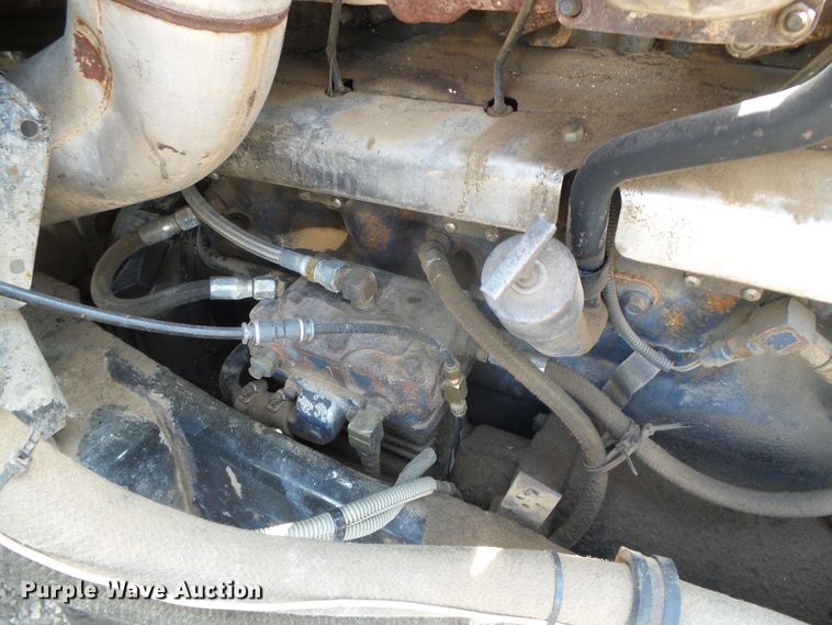 image for item DI5660 2002 Mack CH600  semi truck